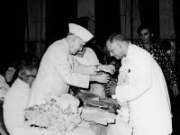 SCR Bhat receiving an Award from the then Preisdent of India